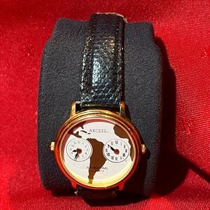 Vintage Axcess Gold Men's Watch with Unique Dial